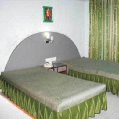 Neeranand Dalhousie- A Pure Vegetarian Hotel Колката Екстер'єр фото